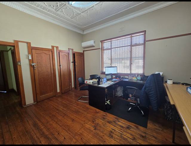 3 BEDROOM FREEHOLD FOR SALE IN ALBERTON NORTH
